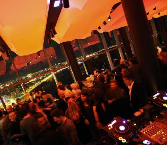 Twenty Six Eclipse Barcelona | R&B con vistas al mar