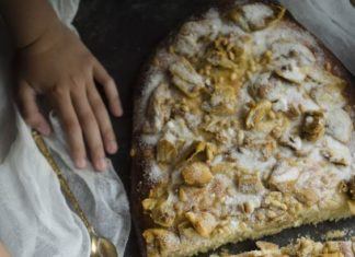 Receta fácil de coca de chicharrones coca de chicharrones o llardons para san juan