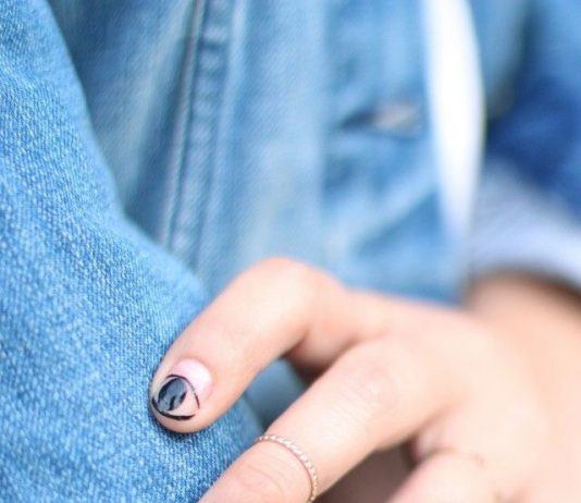 Manicura que capta miradas