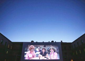 Sing Along al aire libre en el Pueblo Espanyol