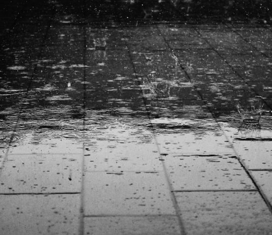 Escucha nuestra playlist para días de lluvia