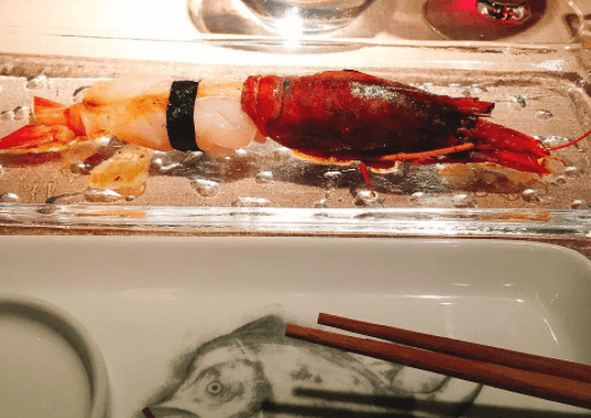 Nuestro último descubrimiento japonés está en Barcelona, Madrid y Abu Dhabi 99 sushi bar barcelona restaurante japones