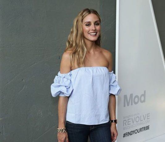 ¿Qué me pongo hoy? Jeans, mules y hombros descubiertos