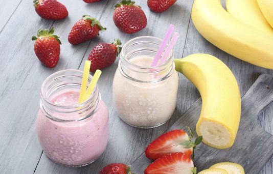 Batido saludable de fresas y plátano