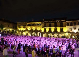 Esta noche Sing Along de Mecano en Poble Espanyol