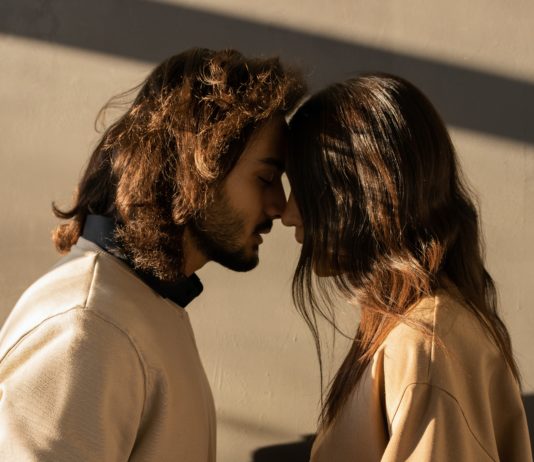 7 tips para tener relaciones de pareja sanas pareja romantica estar bien en pareja silvia congost